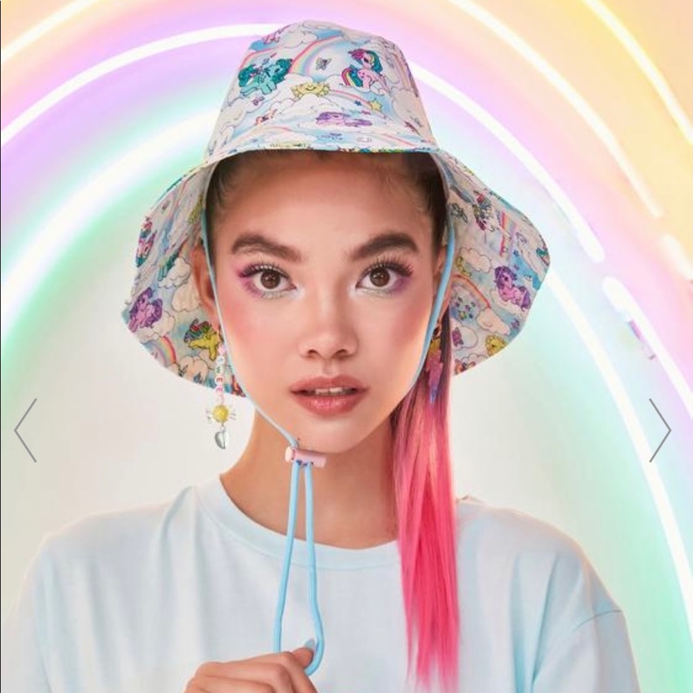NWT Rare! My Little Pony: Rainbow Adjustable Bucket Hat